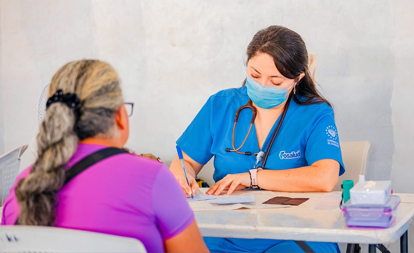 benefician-a-mujeres-de-san-martin-con-jornada-medica-comunitaria